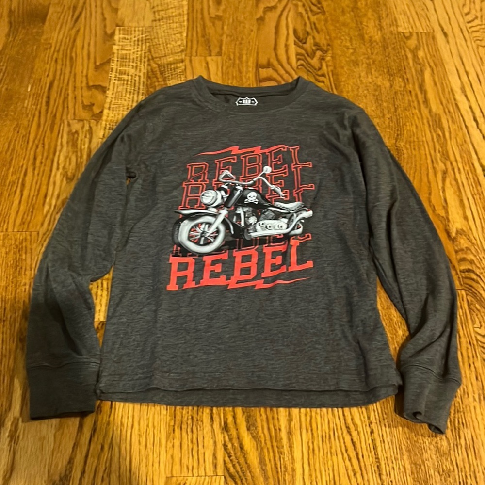 Wes and Willy Boy’s Grey Rebel Long Sleeve Tee Size 6